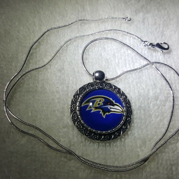 Baltimore Ravens NFL Football Charm & 925 Silver Chain NEW!! - Picture 1 of 2